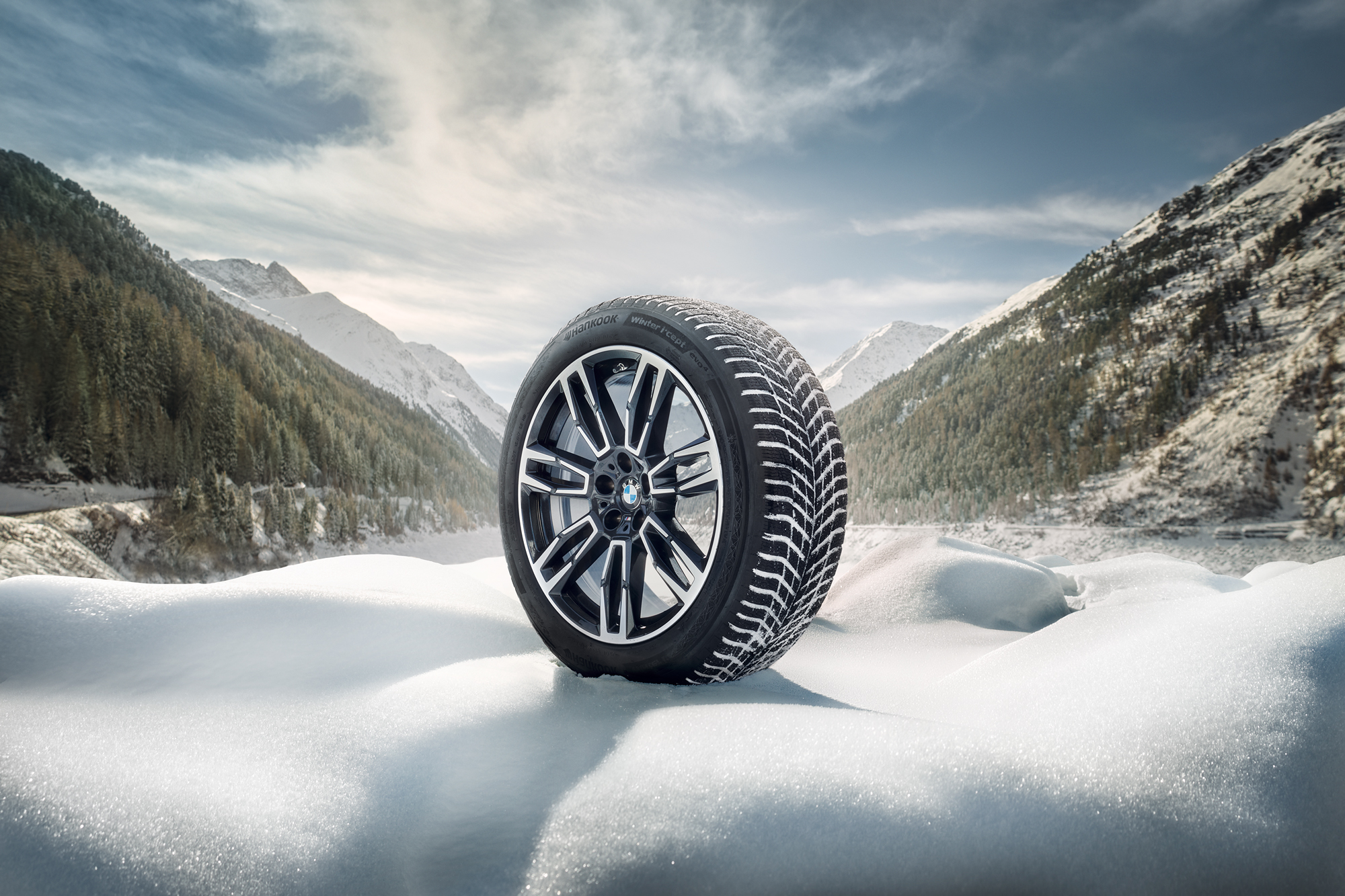 Hankook Winter i*cept evo 4: 15% więcej przebiegu i niższy opór toczenia na sezon zimowy 2026–27